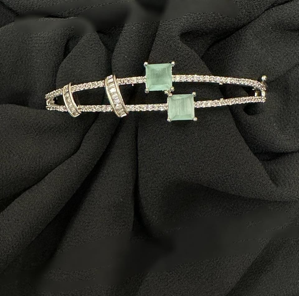 Woman's Bracelet